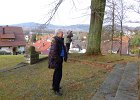 Wir beginnen unsere Wanderung in Hauppurg am Fuße eines Höhenzuges. Gleich am Anfang überrascht uns ein Kriegsdenkmal.